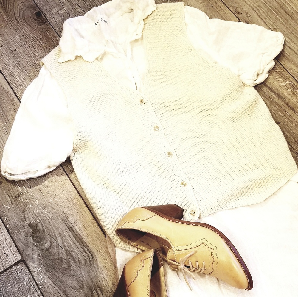 Saint Joie cream sweater vest womens small